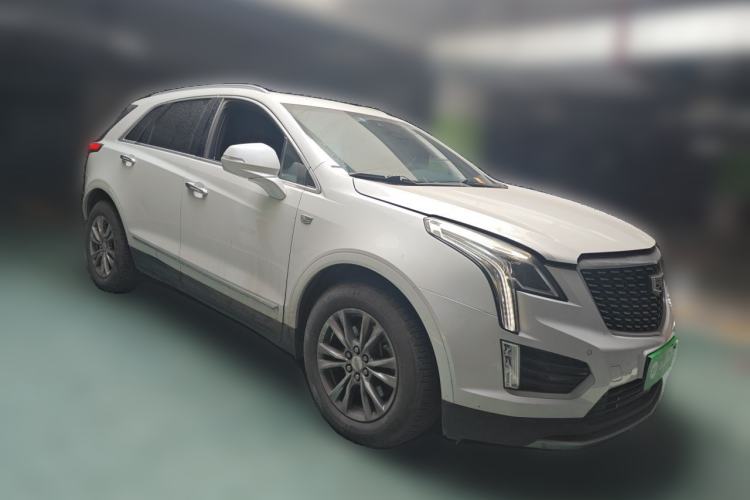 Used Cadillac XT5 2020 28T Luxury Version Front Right 45 Deg