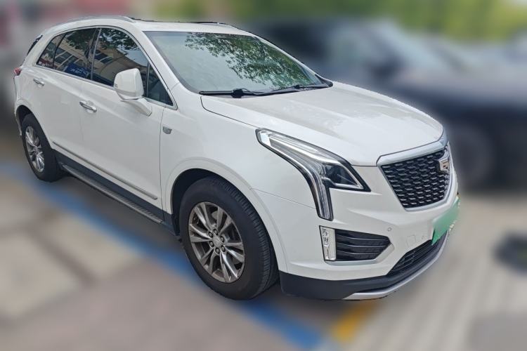 Used Cadillac XT5 2020 28T Luxury Version Front Right 45 Deg