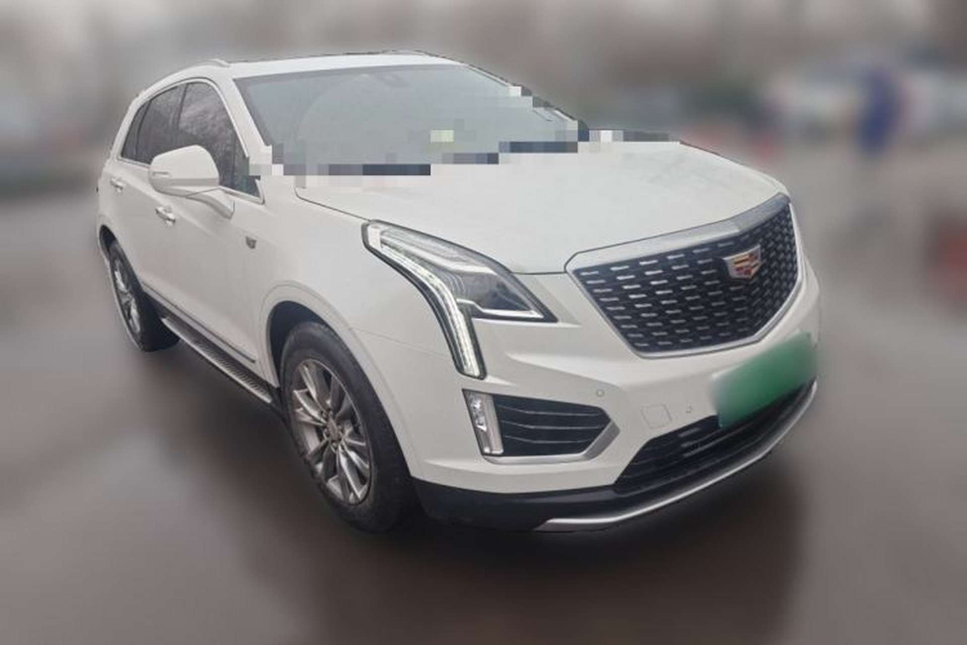 Used Cadillac XT5 2020 28T Luxury Version Front Right 45 Deg