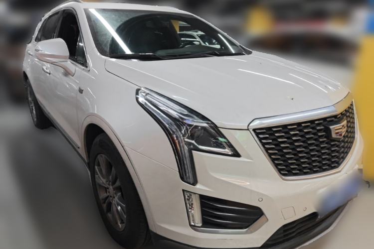 Used Cadillac XT5 2020 28T Luxury Version Front Right 45 Deg