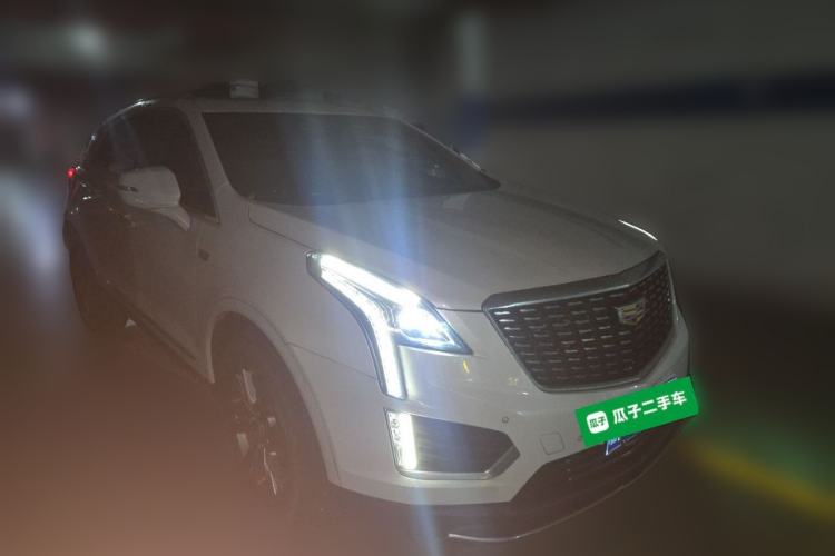 Used Cadillac XT5 2020 28T Luxury Version Front Right 45 Deg