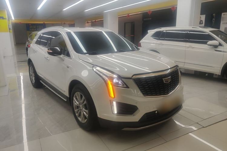 Used Cadillac XT5 2020 Revised Version 28T Luxury Edition Front Right 45 Deg