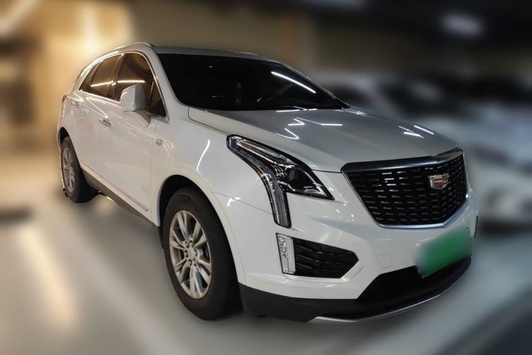 Used Cadillac XT5 2020 28T Luxury Version Front Right 45 Deg