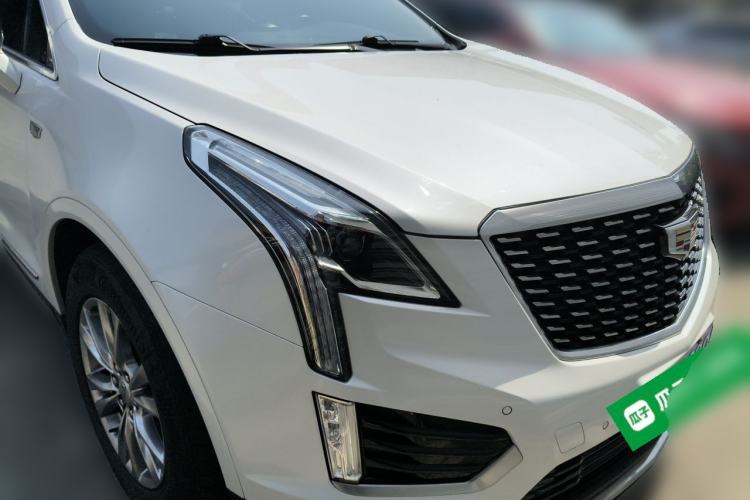 Used Cadillac XT5 2020 Revised Version 28T Luxury Edition Front Right 45 Deg