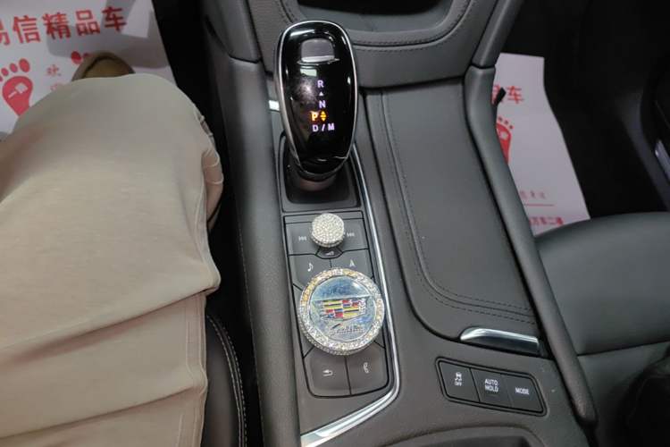 Used Cadillac XT5 2020 Revised Version 28T Luxury Edition Gear Lever