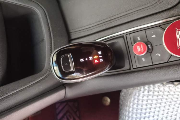 Used Cadillac XT5 2020 Revised Version 28T Four-Wheel Drive Luxury Edition Gear Lever