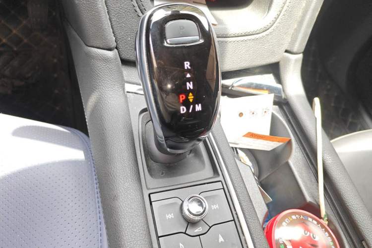 Used Cadillac XT5 2020 Revised Version 28T Luxury Edition Gear Lever