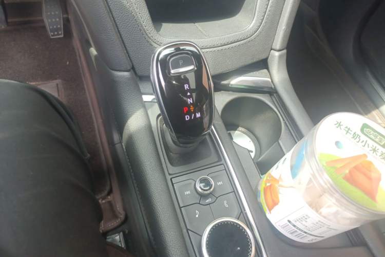 Used Cadillac XT5 2020 Revised Version 28T Luxury Edition Gear Lever