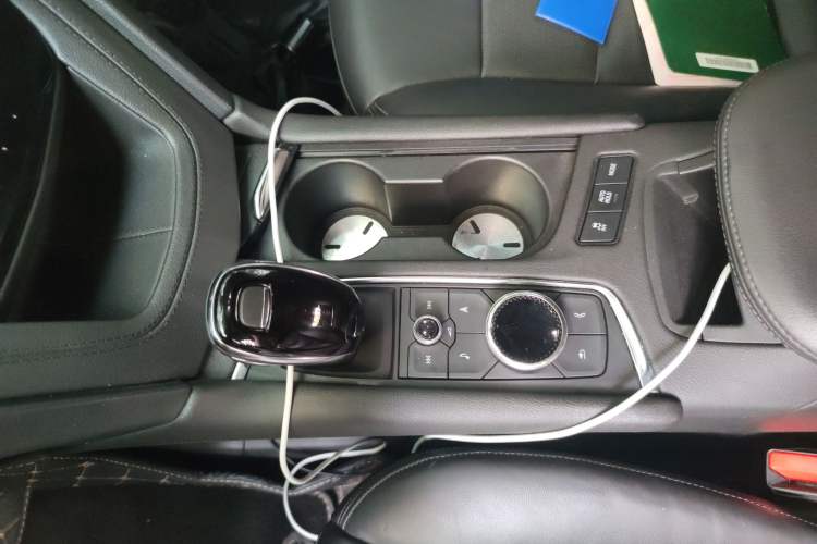 Used Cadillac XT5 2020 28T Luxury Version Gear Lever