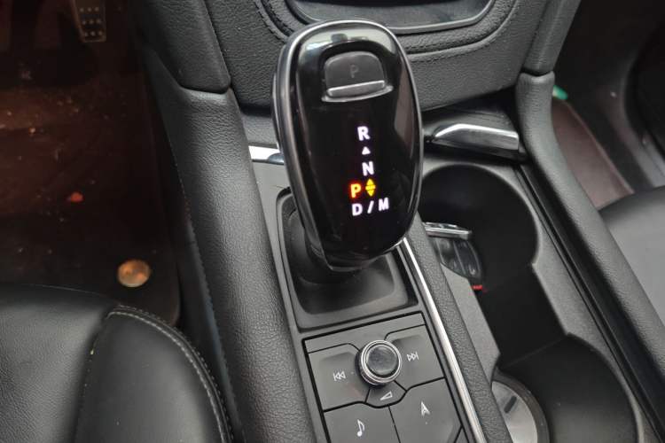 Used Cadillac XT5 2020 28T Luxury Version Gear Lever
