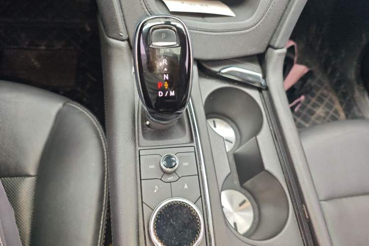 Used Cadillac XT5 2020 28T Four-Wheel Drive Luxury Version Gear Lever