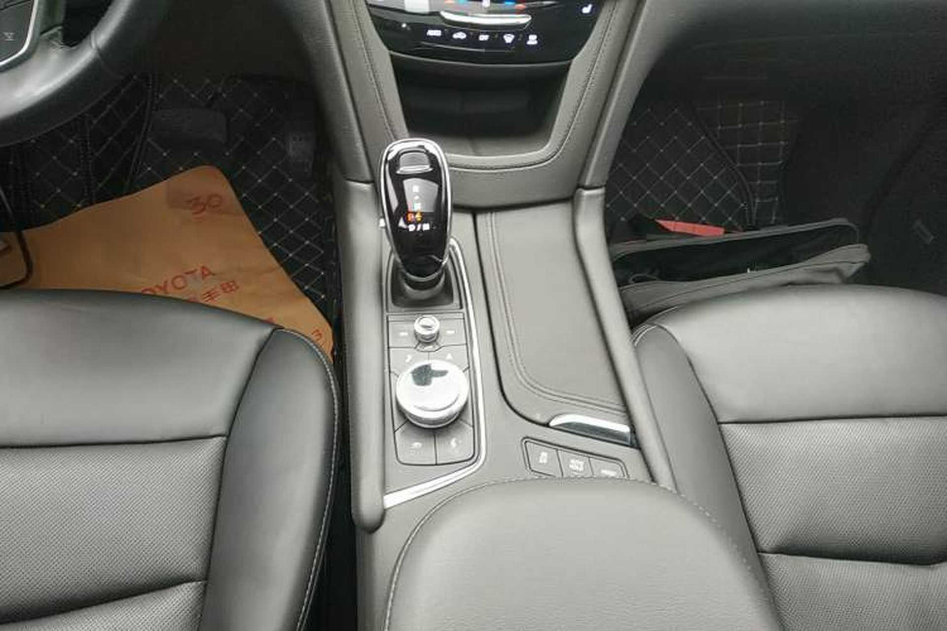 Used Cadillac XT5 2020 28T Luxury Version Gear Lever