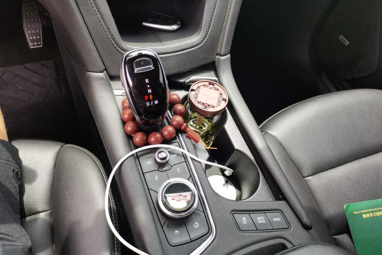 Used Cadillac XT5 2020 Revised Version 28T Luxury Edition Gear Lever