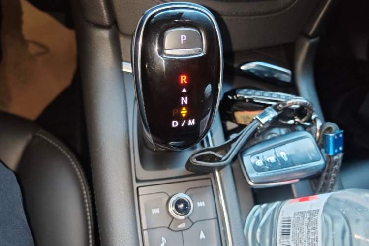 Used Cadillac XT5 2020 28T 4x4 Leading Sport Model Gear Lever