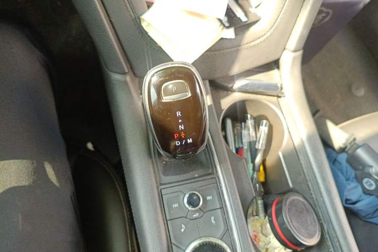 Used Cadillac XT5 2020 28T Four-Wheel Drive Tech Version Gear Lever