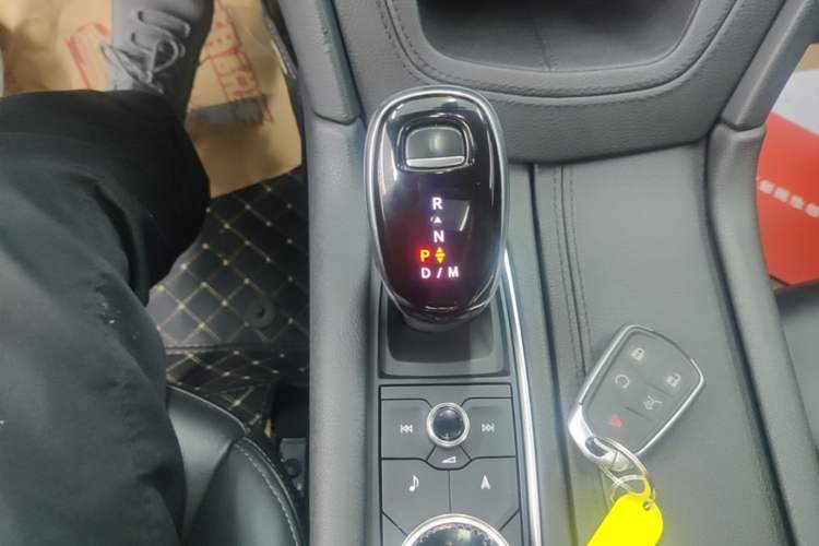 Used Cadillac XT5 2020 Revised Version 28T Luxury Edition Gear Lever