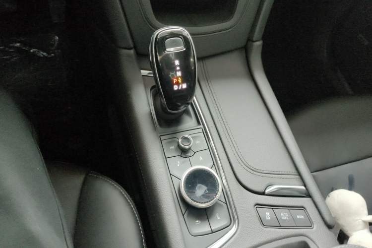 Used Cadillac XT5 2020 28T Luxury Version Gear Lever