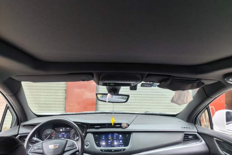 Used Cadillac XT5 2020 28T Luxury Version Headliner