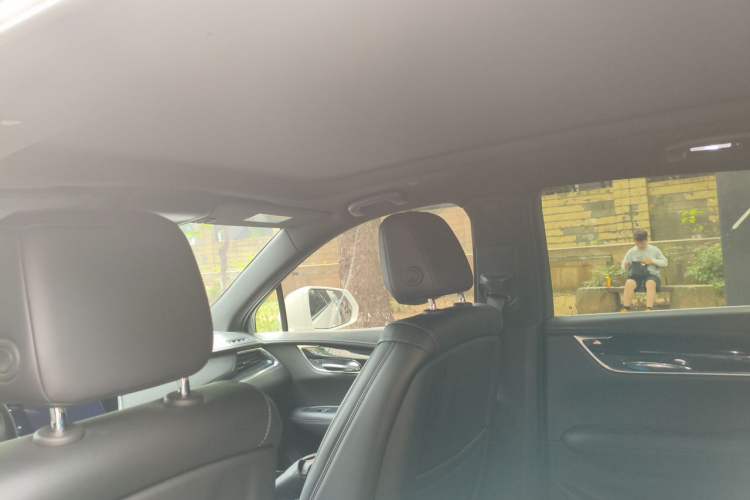 Used Cadillac XT5 2020 28T Four-Wheel Drive Luxury Version Headliner