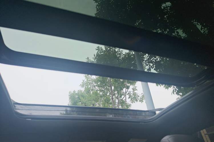Used Cadillac XT5 2020 28T Luxury Version Headliner