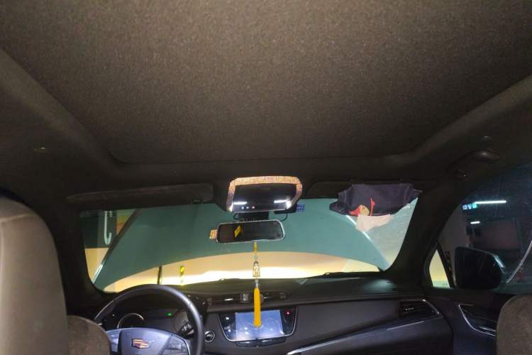 Used Cadillac XT5 2020 28T Luxury Version Headliner