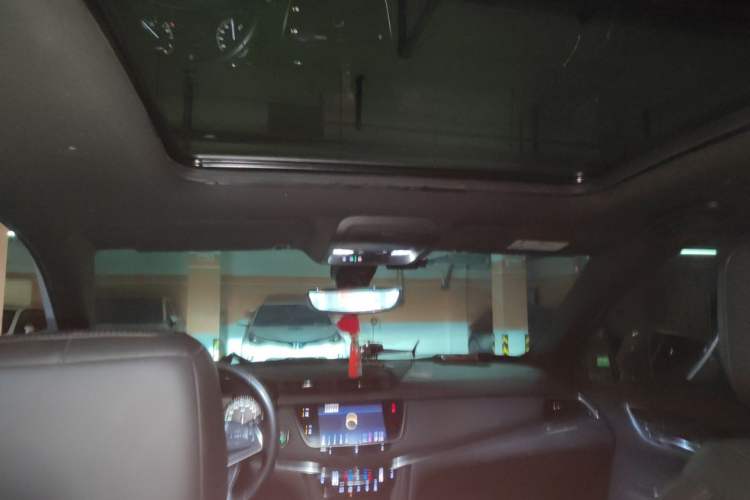 Used Cadillac XT5 2020 Revised Version 28T Luxury Edition Headliner