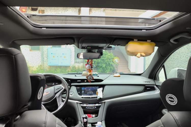 Used Cadillac XT5 2020 28T Four-Wheel Drive Tech Version Headliner