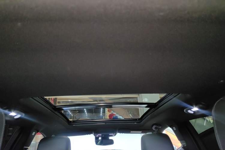 Used Cadillac XT5 2020 Revised Version 28T Luxury Edition Headliner
