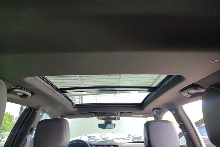 Used Cadillac XT5 2020 Revised Version 28T Luxury Edition Headliner
