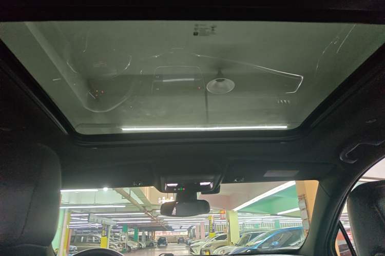 Used Cadillac XT5 2020 28T Luxury Version Headliner
