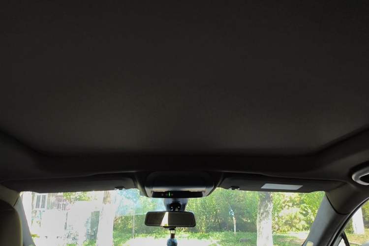 Used Cadillac XT5 2020 28T Four-Wheel Drive Luxury Version Headliner