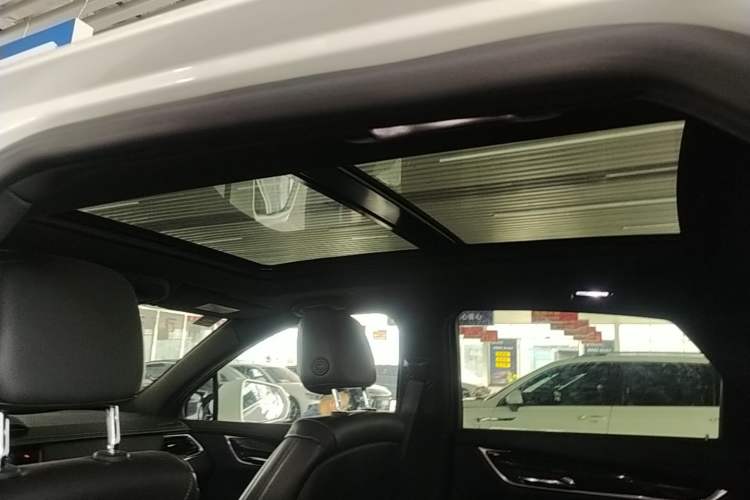 Used Cadillac XT5 2020 Revised Version 28T Luxury Edition Headliner