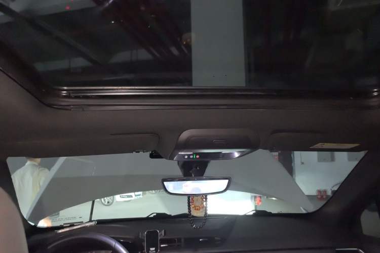 Used Cadillac XT5 2020 Revised Version 28T Luxury Edition Headliner