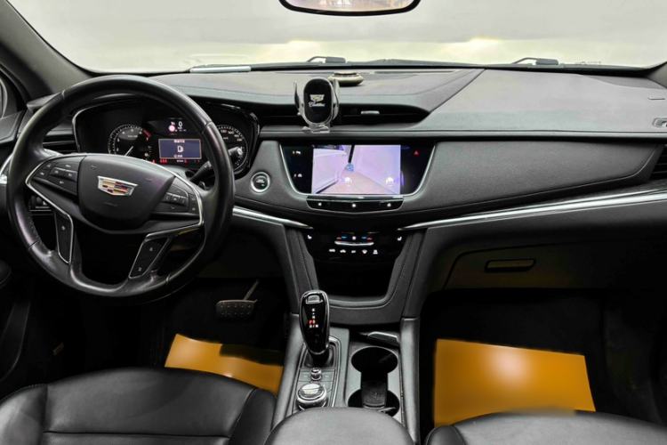 Used Cadillac XT5 2020 Revised Version 28T Luxury Edition Interior 1