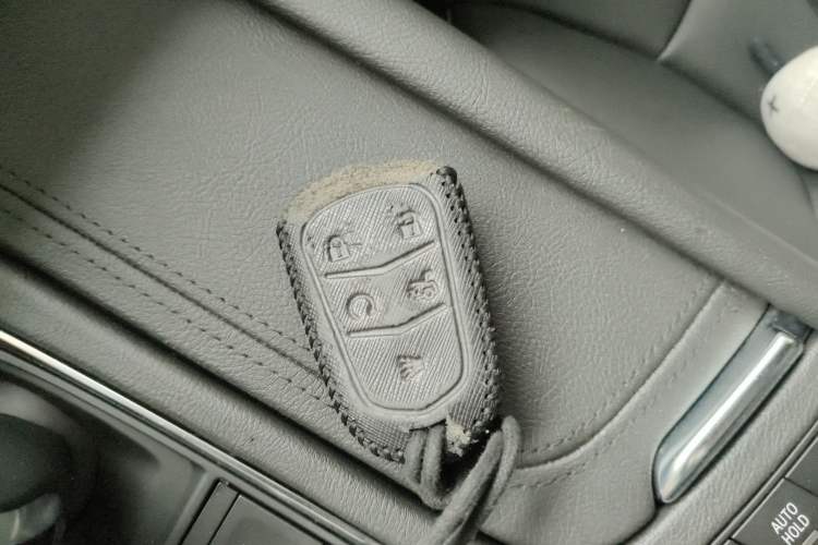 Used Cadillac XT5 2020 28T Luxury Version Interior 1