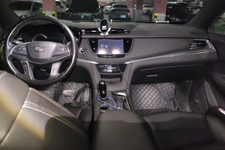 Used Cadillac XT5 2020 28T Tech Edition Interior 2