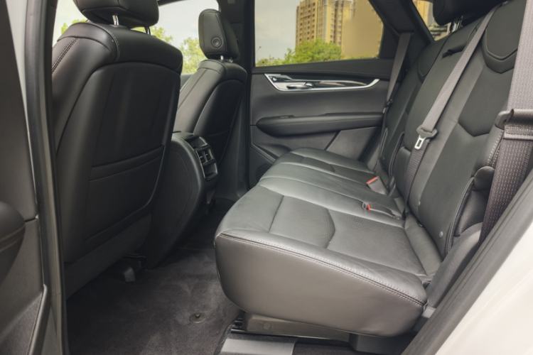 Used Cadillac XT5 2020 28T Luxury Version Interior 7