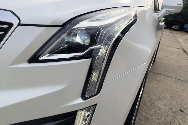 Used Cadillac XT5 2020 28T Luxury Version Left Front Headlight