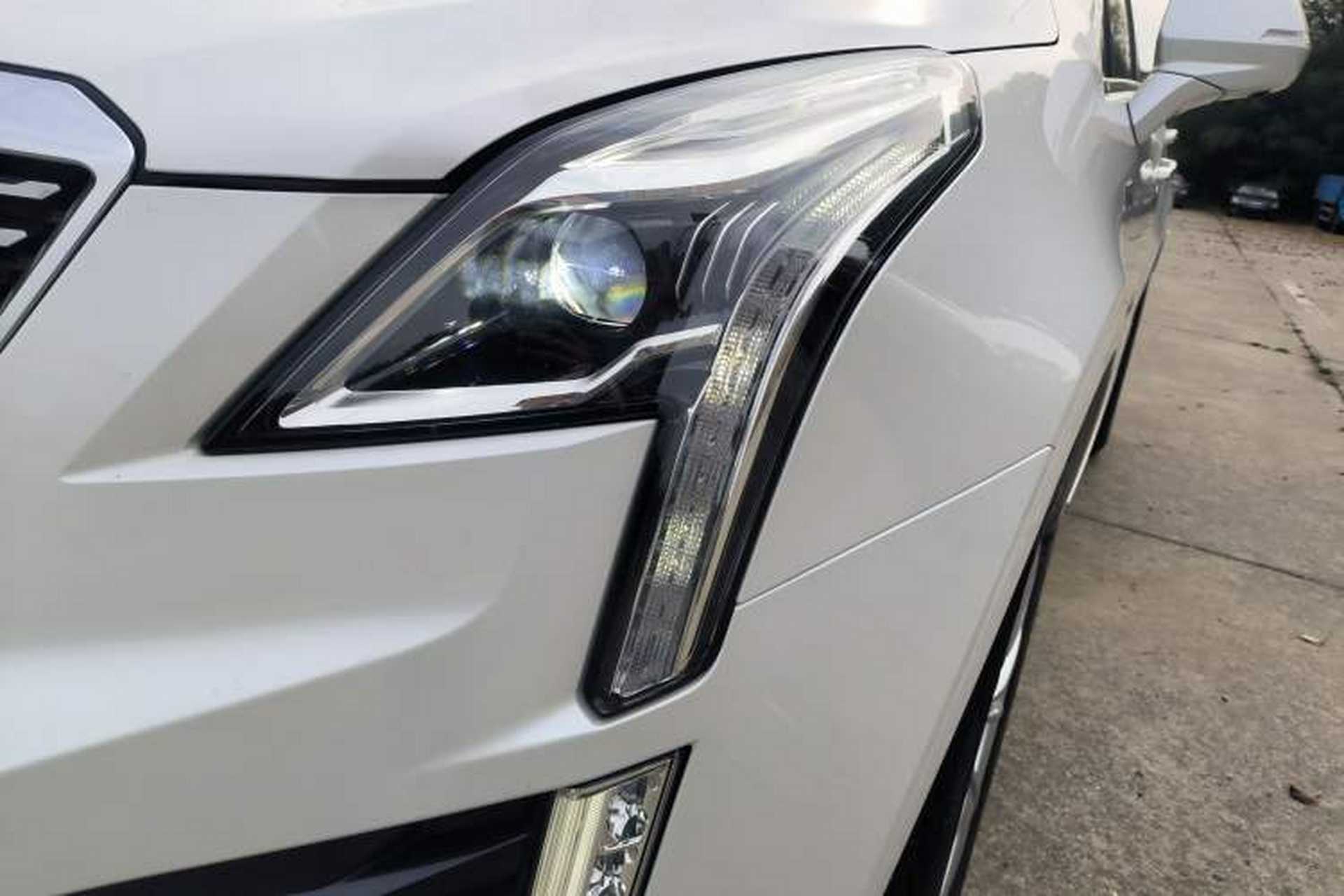 Used Cadillac XT5 2020 28T Luxury Version Left Front Headlight