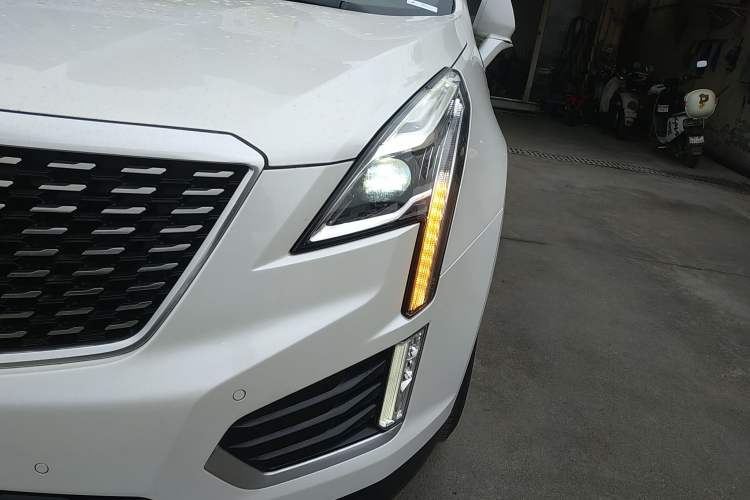 Used Cadillac XT5 2020 28T Luxury Version Left Front Headlight