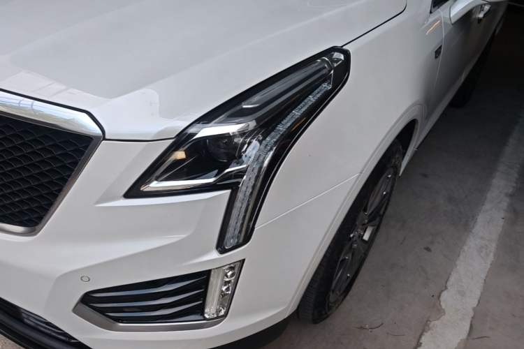 Used Cadillac XT5 2020 28T 4x4 Leading Sport Model Left Front Headlight