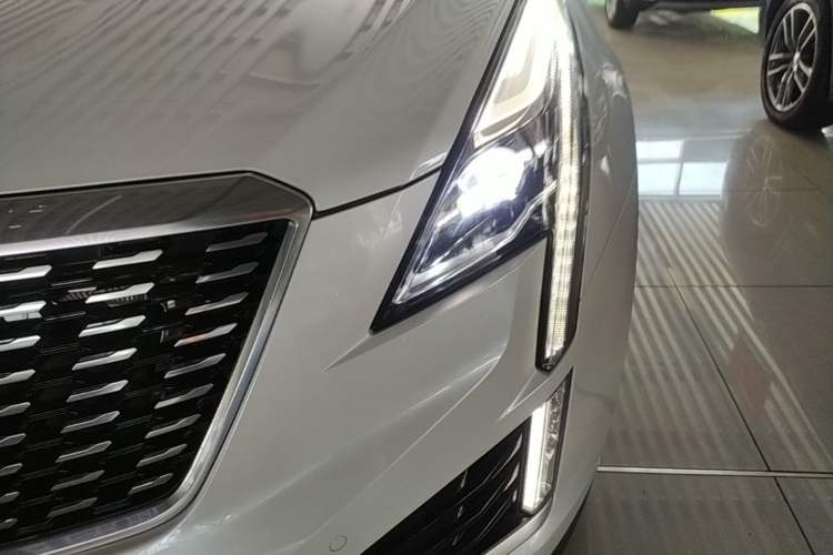 Used Cadillac XT5 2020 Revised Version 28T Luxury Edition Left Front Headlight