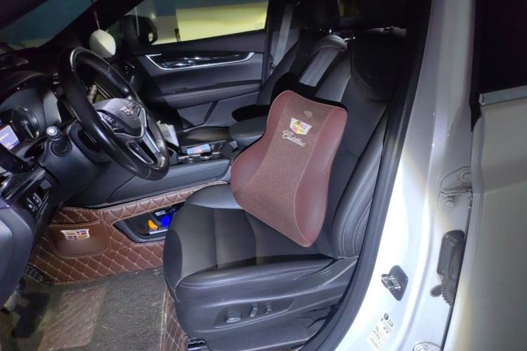 Used Cadillac XT5 2020 28T Luxury Version Left Front Seat