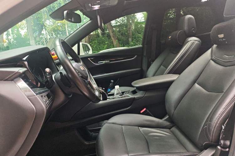 Used Cadillac XT5 2020 Revised Version 28T Luxury Edition Left Front Seat