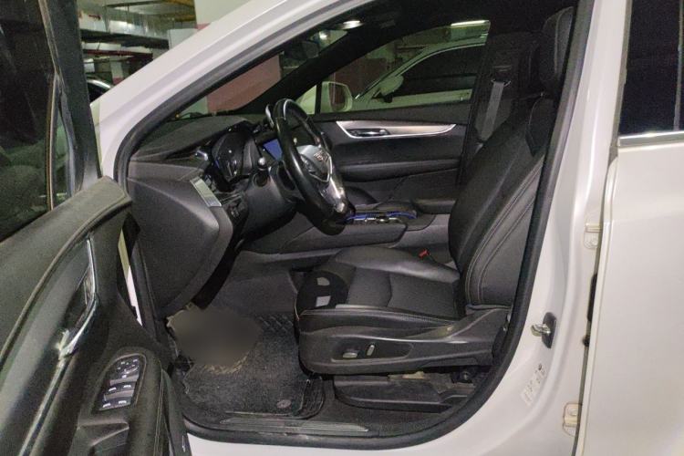 Used Cadillac XT5 2020 28T Tech Edition Left Front Seat