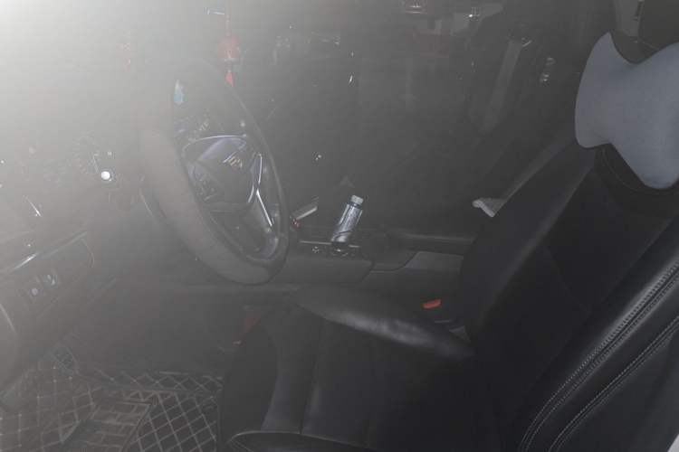 Used Cadillac XT5 2020 28T Luxury Version Left Front Seat