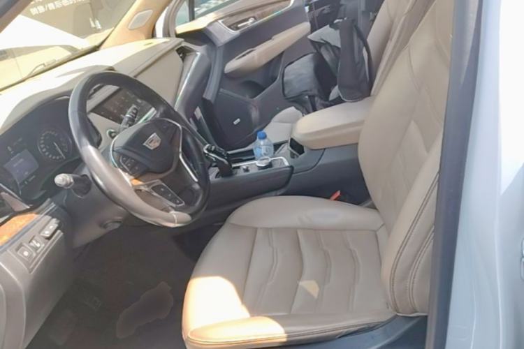 Used Cadillac XT5 2020 28T 4x4 Platinum Sport Edition Left Front Seat