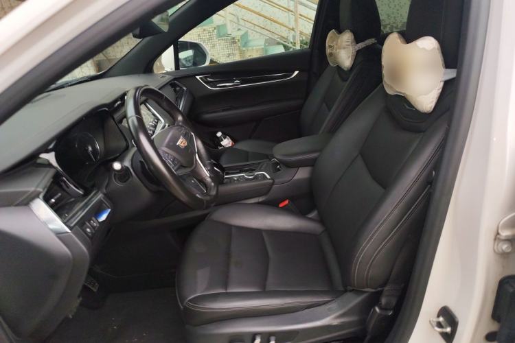 Used Cadillac XT5 2020 Revised Version 28T Luxury Edition Left Front Seat
