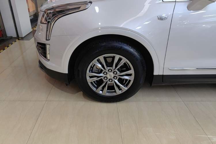 Used Cadillac XT5 2020 Revised Version 28T Luxury Edition Left Front Wheel Hub