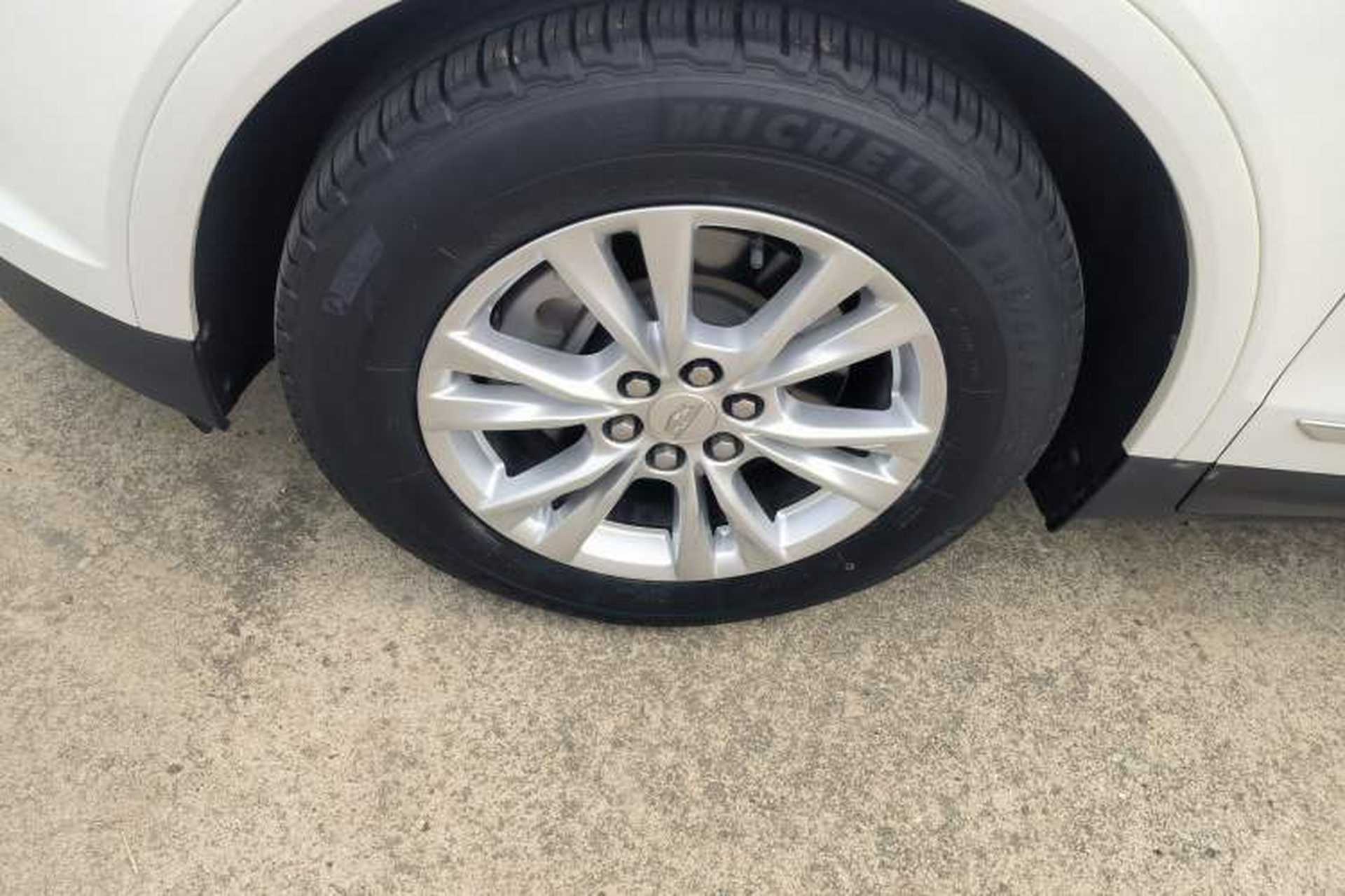Used Cadillac XT5 2020 28T Luxury Version Left Front Wheel Hub